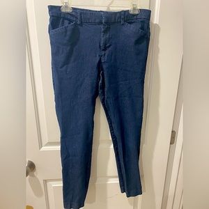Gap Signature Skinny Ankle Pants. Denim color.